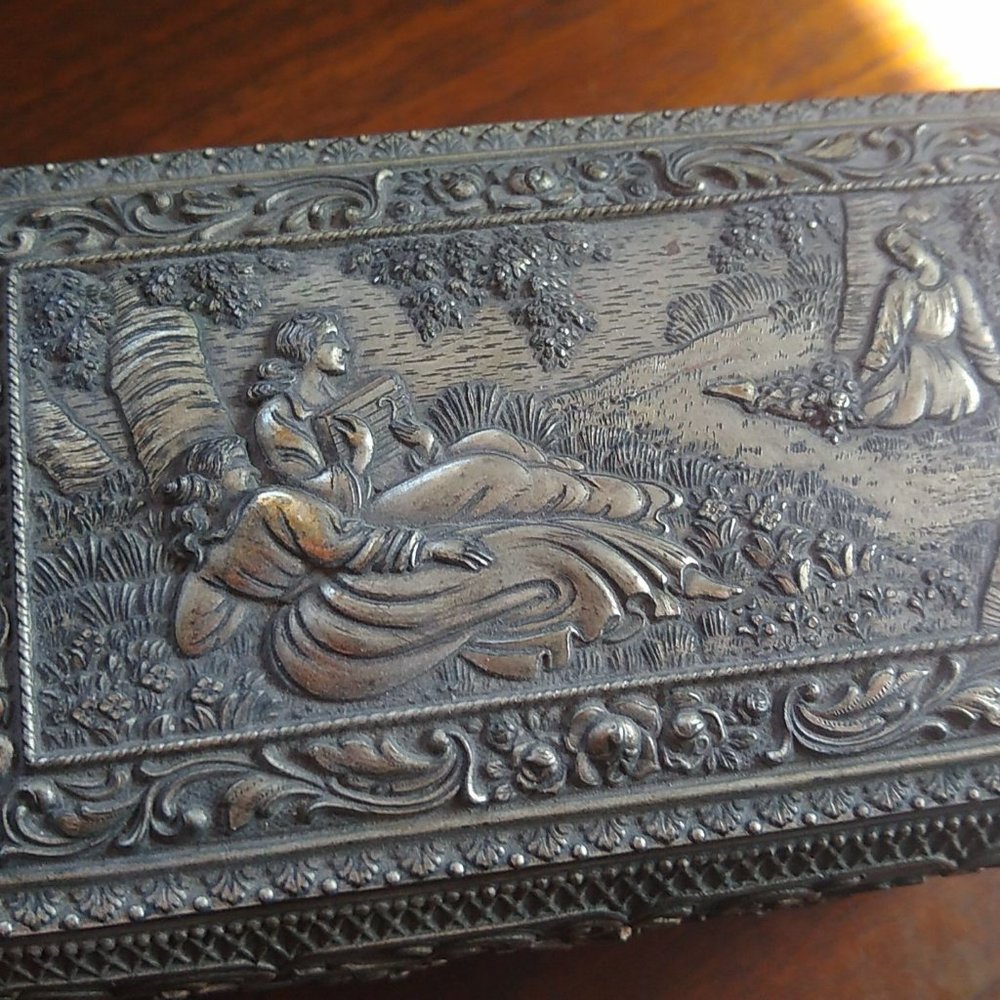 Vintage Trinket/Jewelry Box
